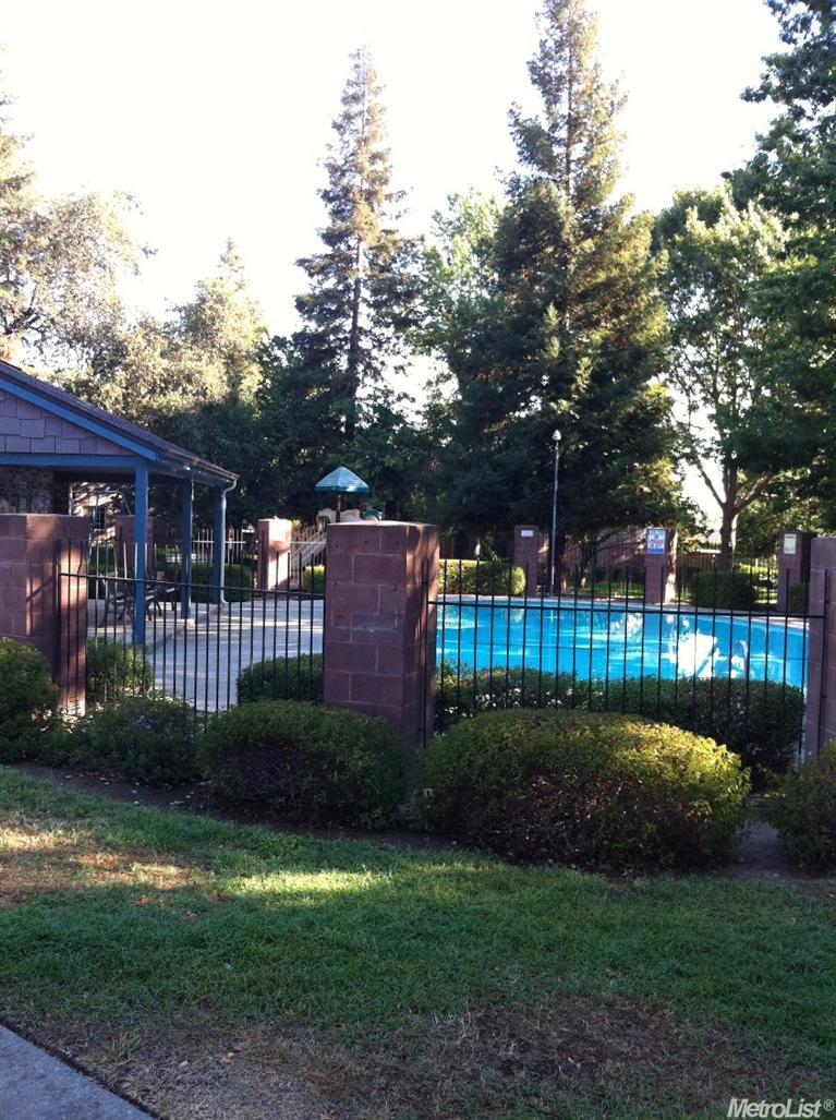 4004 Oak Villa Cir, Carmichael, CA 95608 photo 16