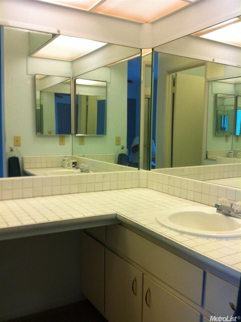 4004 Oak Villa Cir, Carmichael, CA 95608 photo 12