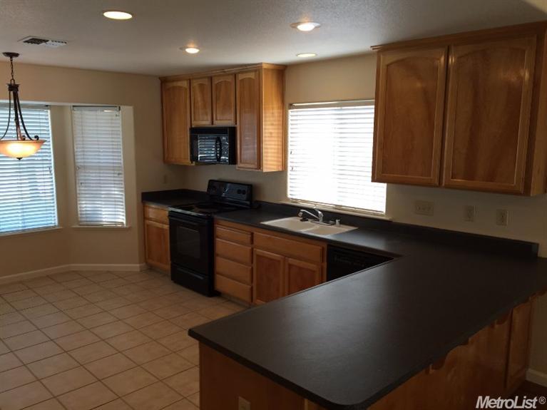 2340 Senimi Cir, Ceres, CA 95307 photo 2