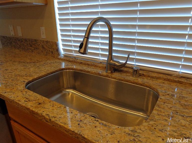 546 Sepp Ct, Ripon, CA 95366 photo 10