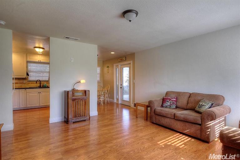 739 Stevens Ct, Ripon, CA 95366 photo 3