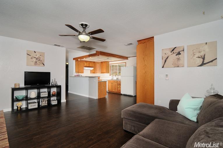2011 Whisper Wind Ct, Elverta, CA 95626 photo 8