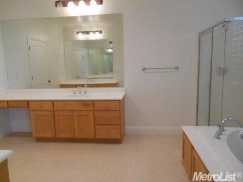 1412 Blakely Ln, Modesto, CA 95356 photo 9