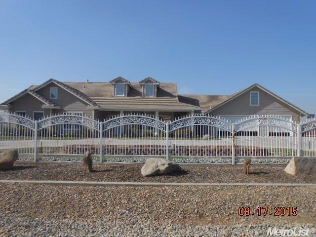 2948 Sohan Dr, Merced, CA 95348 photo 2