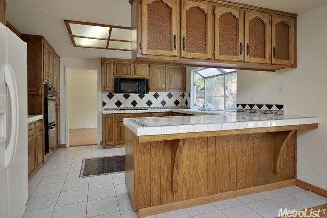 1303 Secret Bay St, Davis, CA 95616 photo 8
