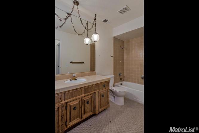 1303 Secret Bay St, Davis, CA 95616 photo 18