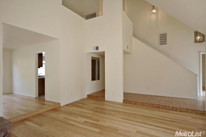 1303 Secret Bay St, Davis, CA 95616 photo 5