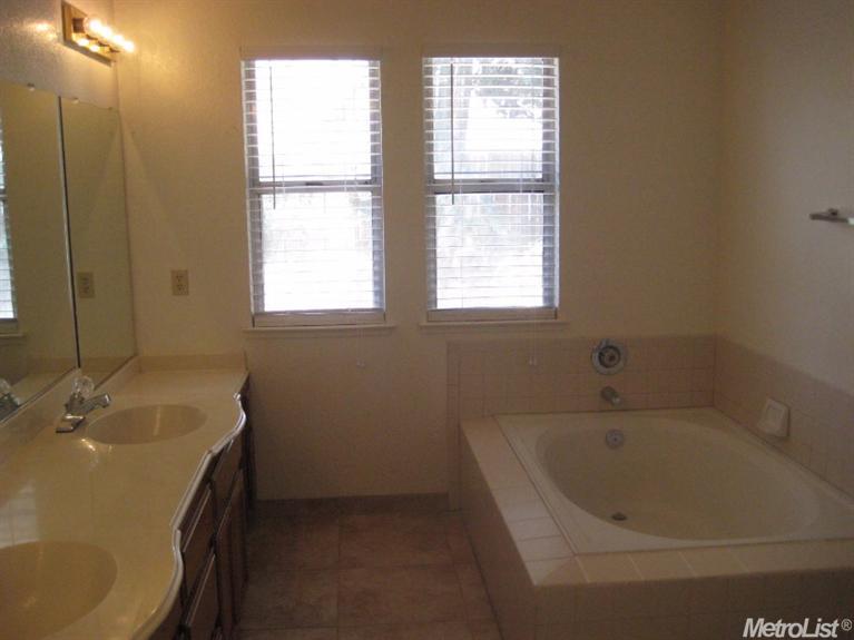 2905 Walnut Terrace Ter, Modesto, CA 95355 photo 10