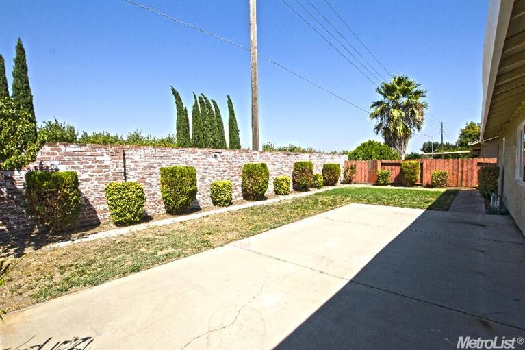 921 Chalone Dr, Modesto, CA 95358 photo 11