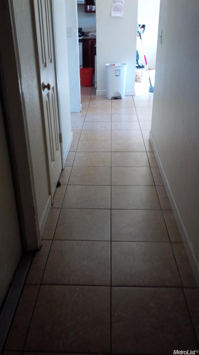1120 Pine Tree Ln, Modesto, CA 95351 photo 9