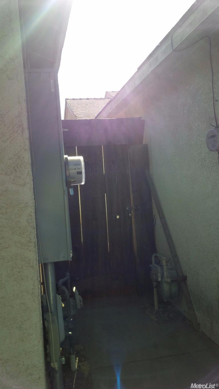 1120 Pine Tree Ln, Modesto, CA 95351 photo 17