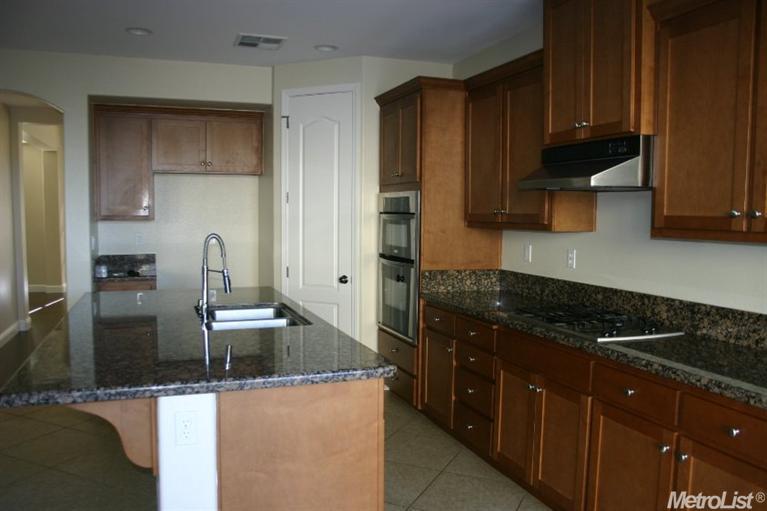 2901 Millenium Pl, Modesto, CA 95355 photo 5