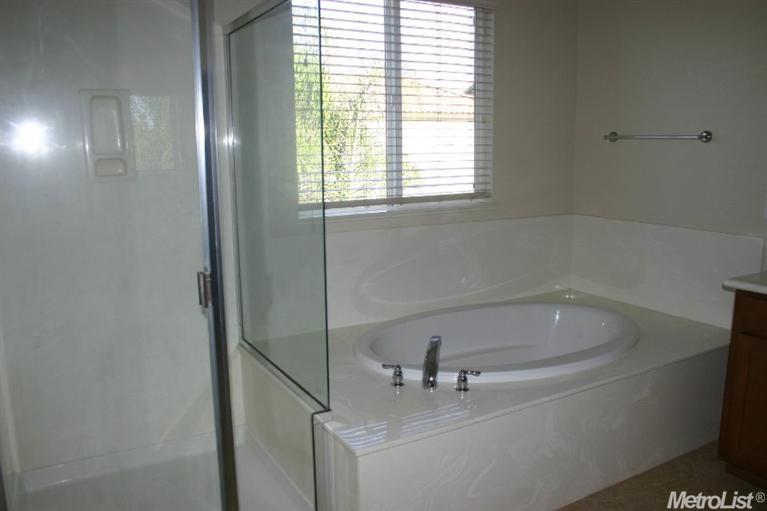2901 Millenium Pl, Modesto, CA 95355 photo 15