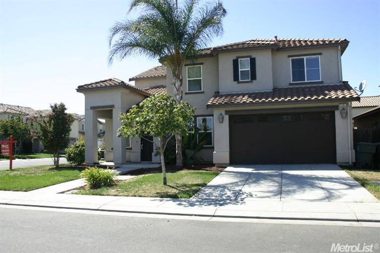 2901 Millenium Pl, Modesto, CA 95355 photo 2