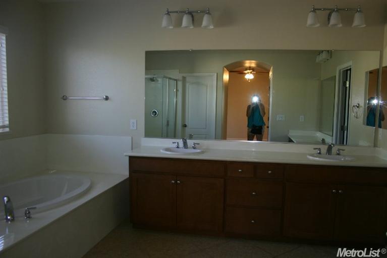 2901 Millenium Pl, Modesto, CA 95355 photo 14