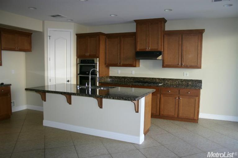 2901 Millenium Pl, Modesto, CA 95355 photo 4
