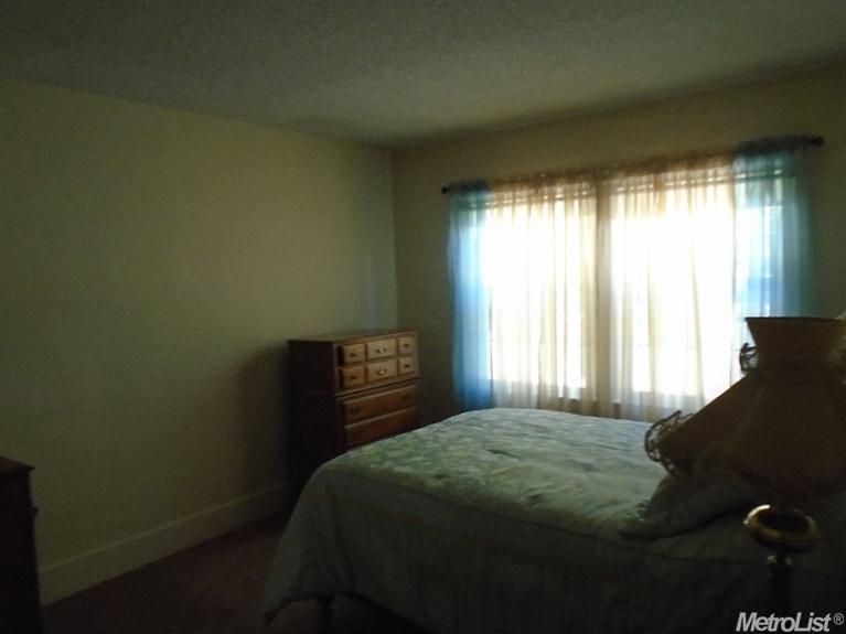 132 Sycamore Ave, Modesto, CA 95354 photo 6