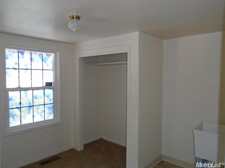 132 Sycamore Ave, Modesto, CA 95354 photo 8