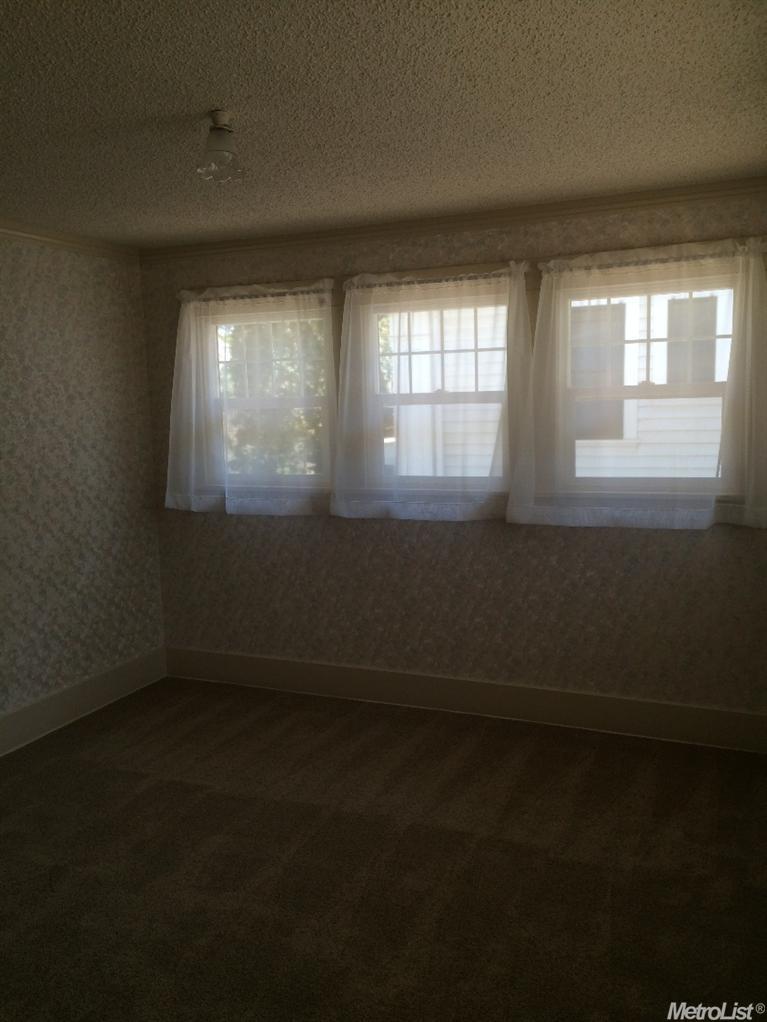 132 Sycamore Ave, Modesto, CA 95354 photo 11