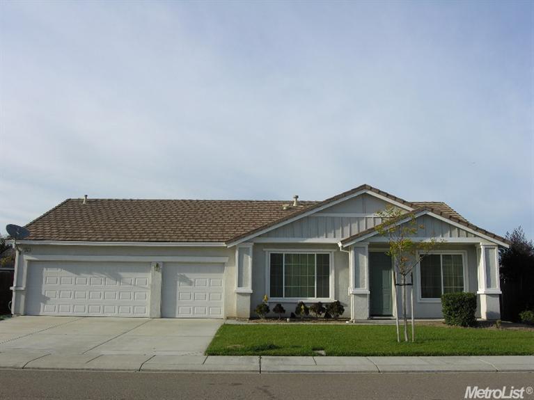 1951 Basil Dr, Manteca, CA 95336 photo 1