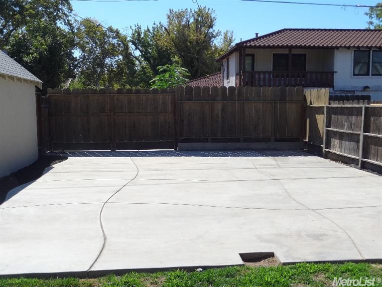 916 E Main St, Turlock, CA 95380 photo 17