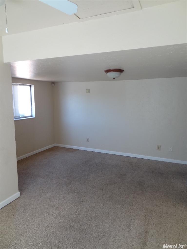 916 E Main St, Turlock, CA 95380 photo 12