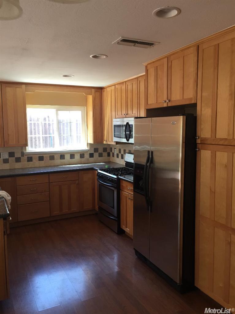 115 Perraud, Folsom, CA 95630 photo 3