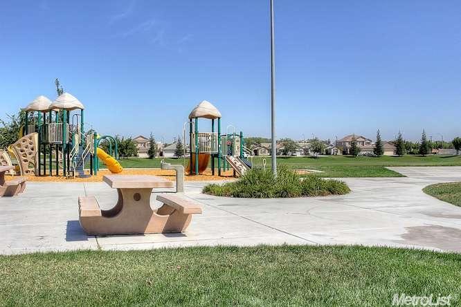 1689 Bermuda Ln, Manteca, CA 95337 photo 24