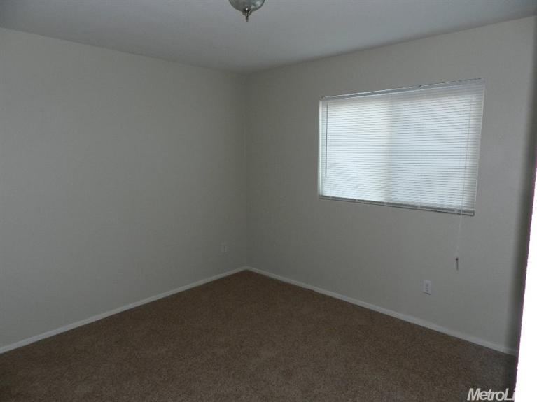 417 Algen Ct, Modesto, CA 95358 photo 6