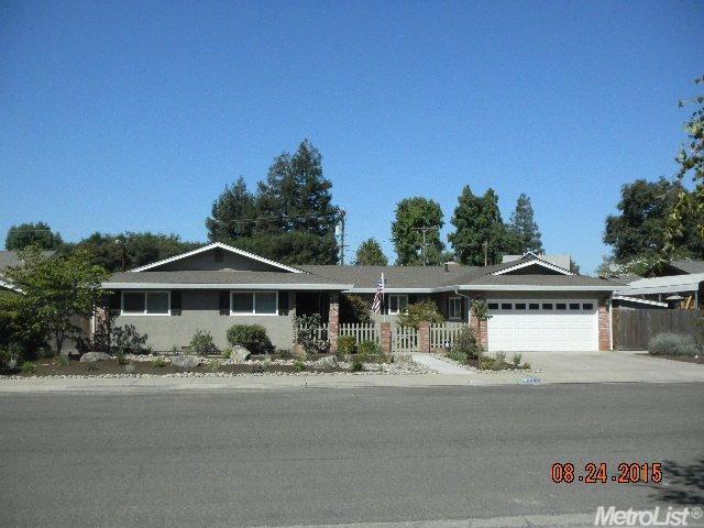 2141 Carleton Dr, Turlock, CA 95382 photo 1