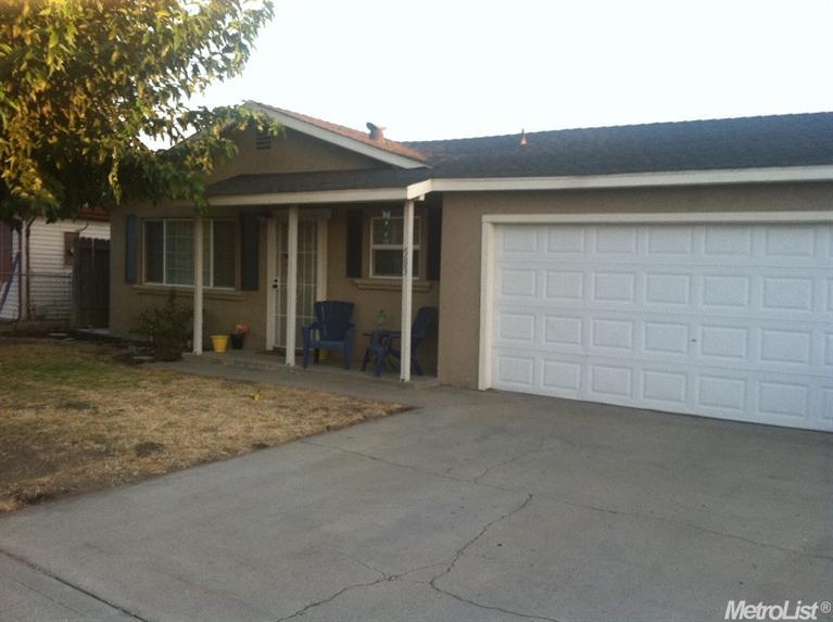 583 Somoa Ln, Lathrop, CA 95330 photo 1