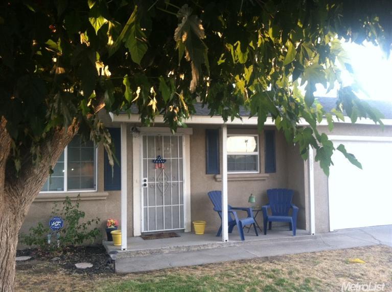 583 Somoa Ln, Lathrop, CA 95330 photo 2