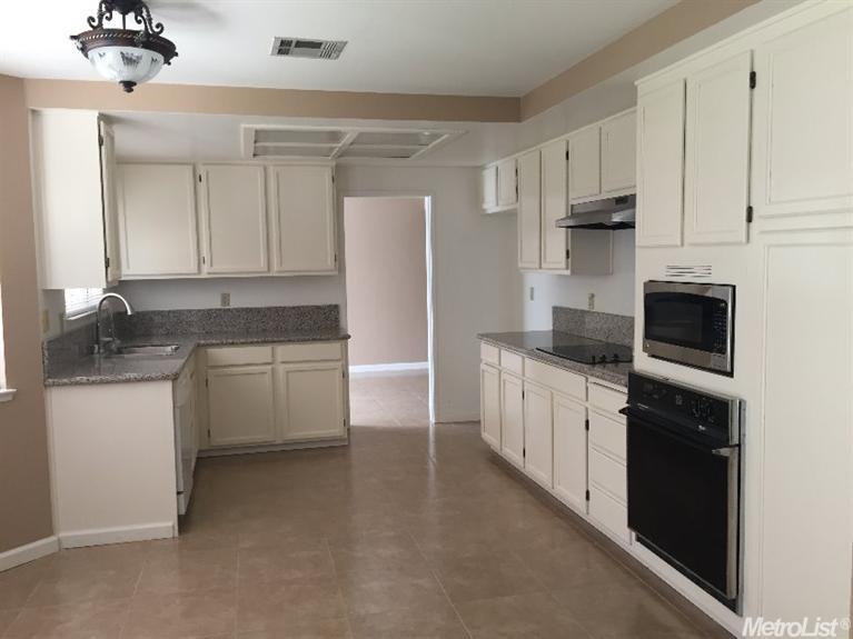 3408 Setrok Dr, Modesto, CA 95356 photo 5