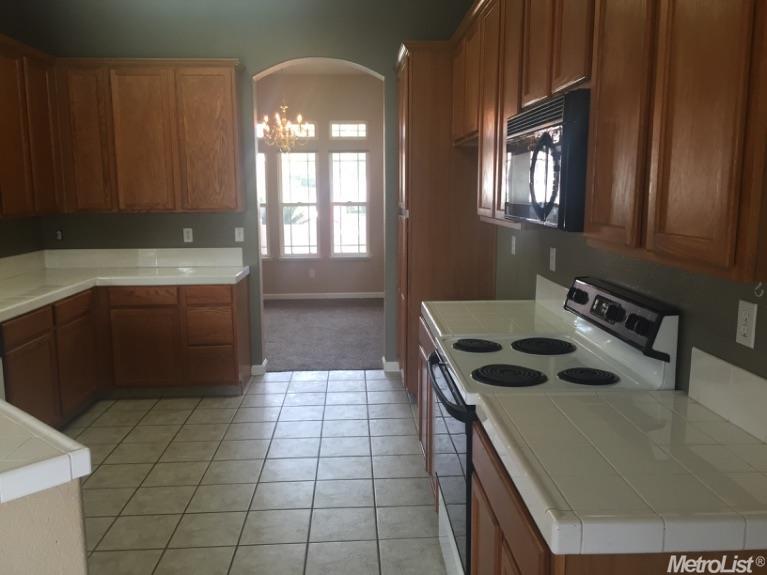 3216 Clearview Ct, Modesto, CA 95355 photo 7