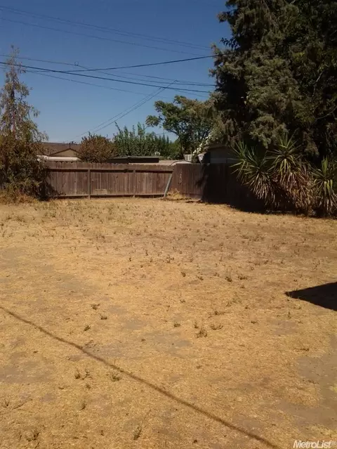 229 Colfax Ave, Modesto, CA 95354 photo 10