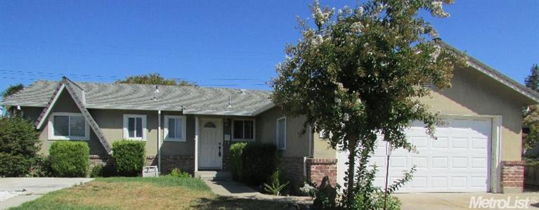 1819 Capell Dr, Lodi, CA 95242 photo 1
