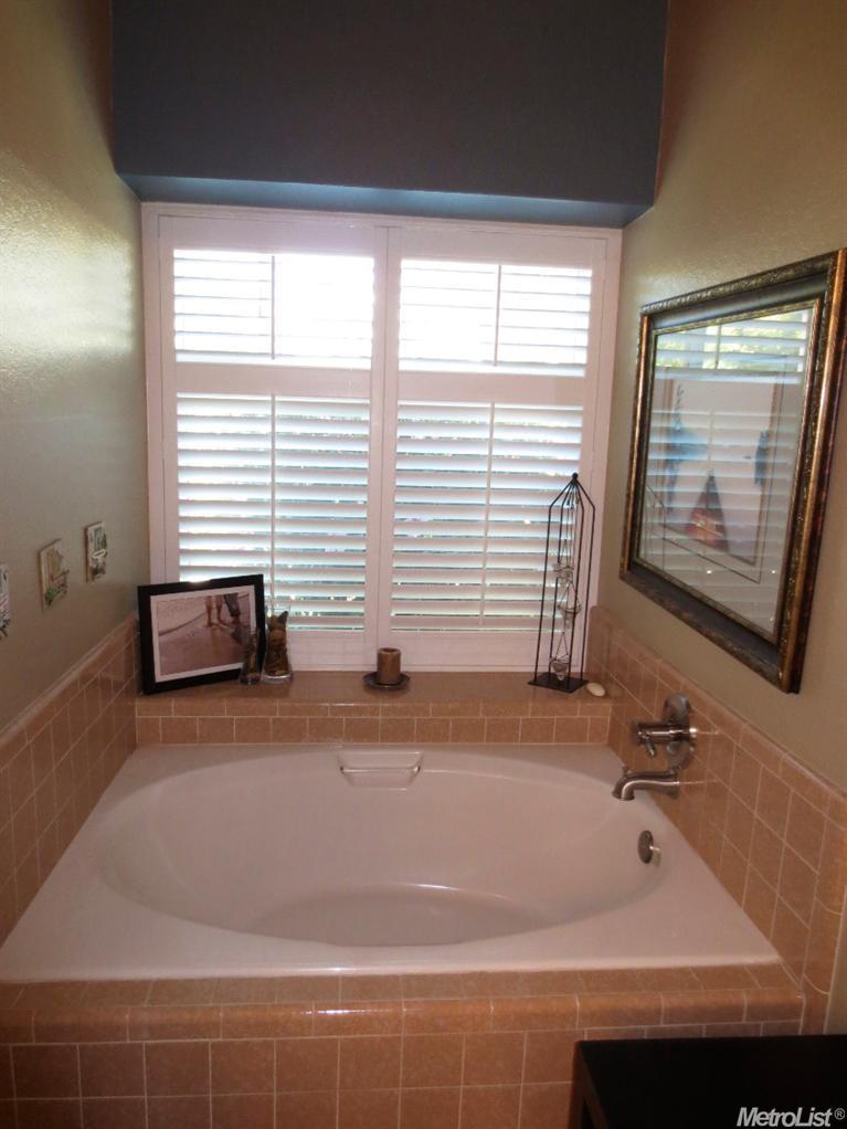 2305 Shadow Oak Ln, Modesto, CA 95355 photo 16