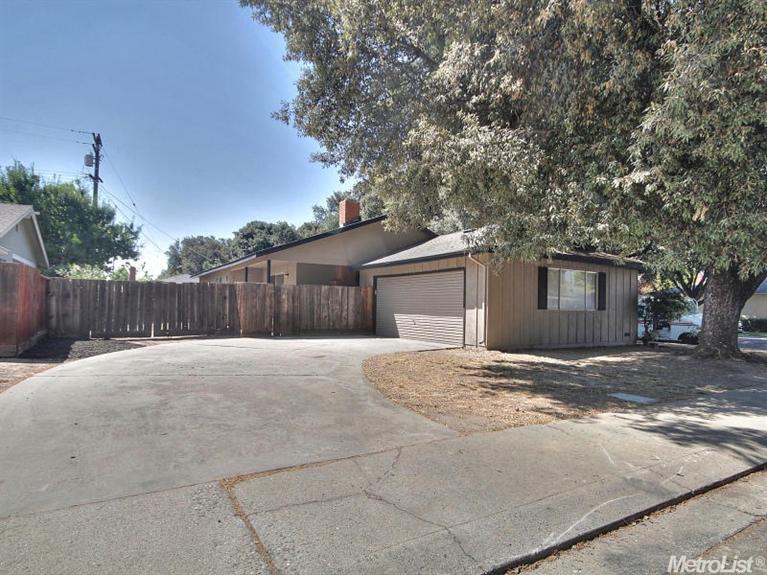 1208 Athens, Modesto, CA 95350 photo 1