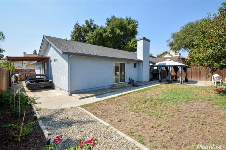 655 Jonquil Dr, Lathrop, CA 95330 photo 12