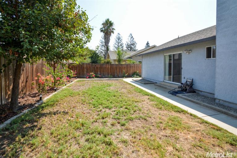 655 Jonquil Dr, Lathrop, CA 95330 photo 13
