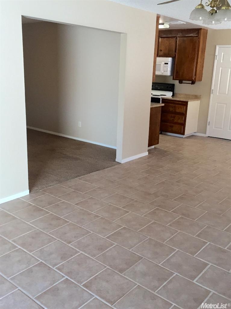 884 El Capitan, Manteca, CA 95337 photo 5