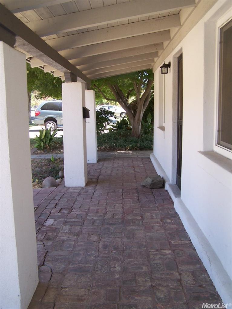 1880 Arbor Way, Turlock, CA 95380 photo 2