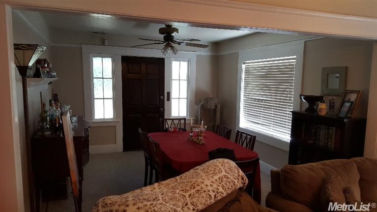 407 Bodem St, Modesto, CA 95350 photo 2
