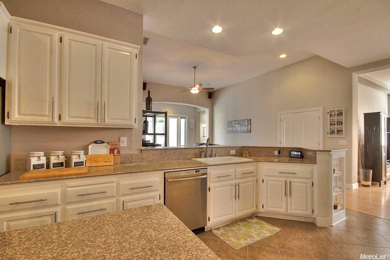 5722 Chaffey Ln, Carmichael, CA 95608 photo 9