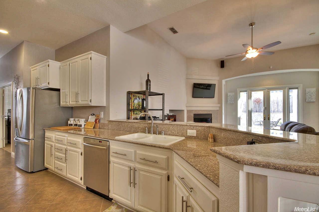 5722 Chaffey Ln, Carmichael, CA 95608 photo 7