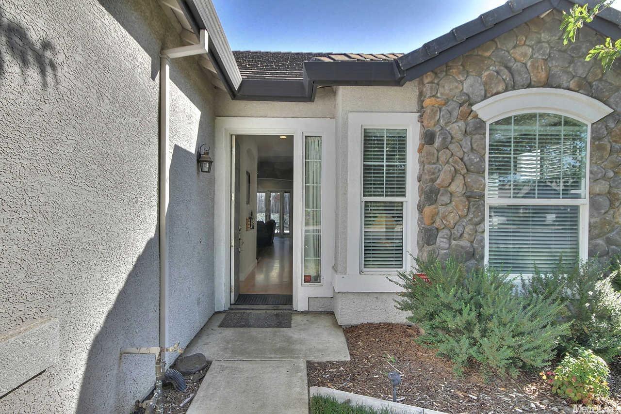 5722 Chaffey Ln, Carmichael, CA 95608 photo 2