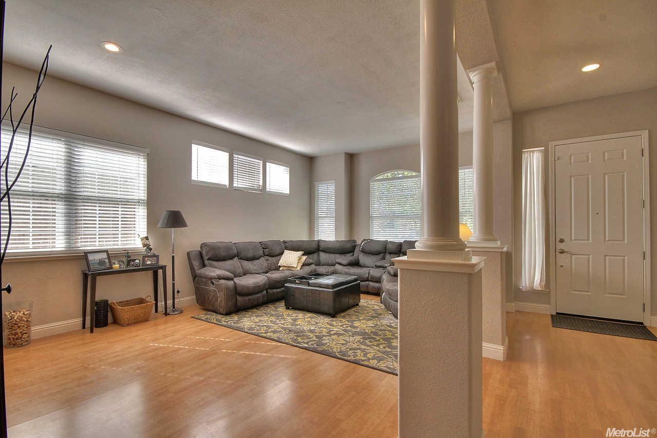 5722 Chaffey Ln, Carmichael, CA 95608 photo 4
