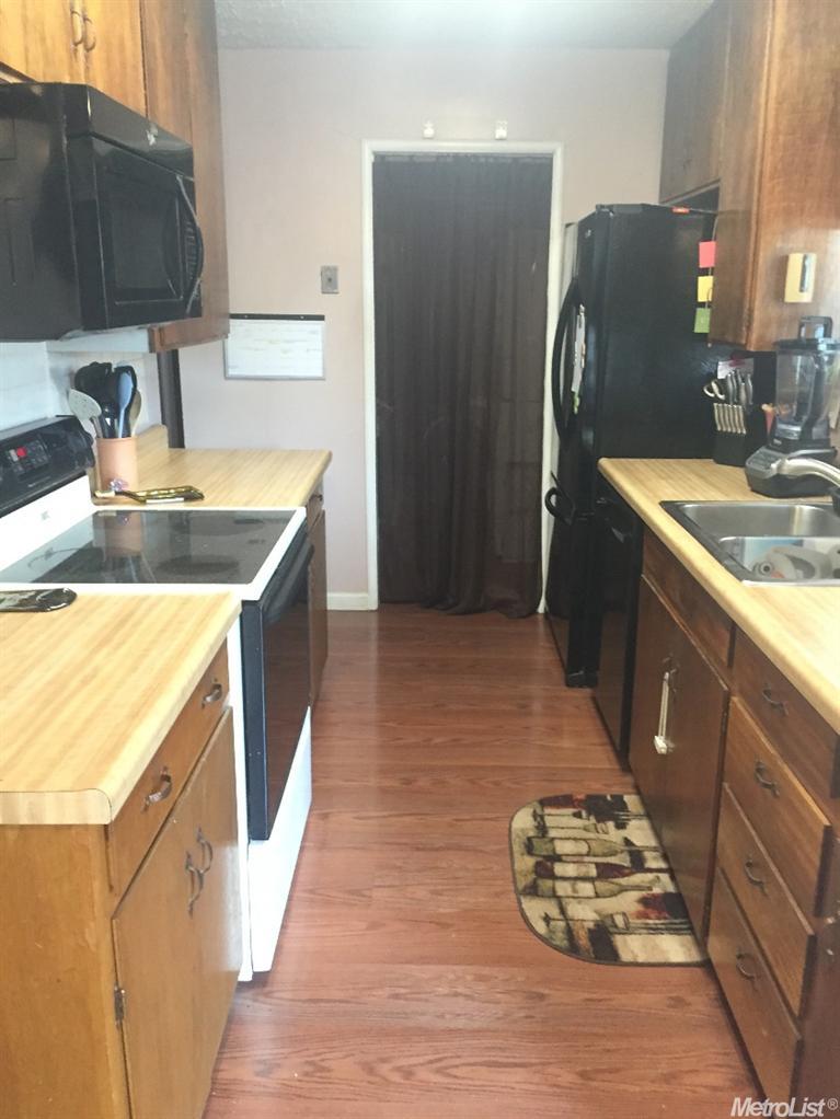 490 Hintz Ave, Tracy, CA 95376 photo 4
