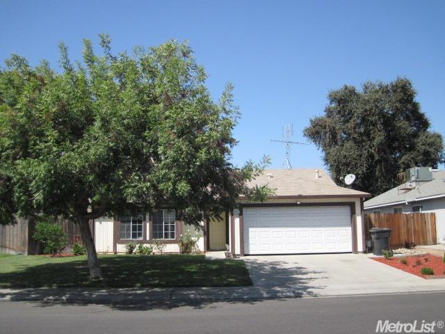 425 Montague Ct, Modesto, CA 95351 photo 1