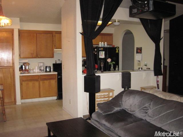 425 Montague Ct, Modesto, CA 95351 photo 3